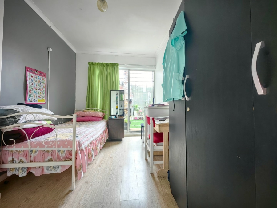 4 Bedroom Property for Sale in Lavender Hill Western Cape